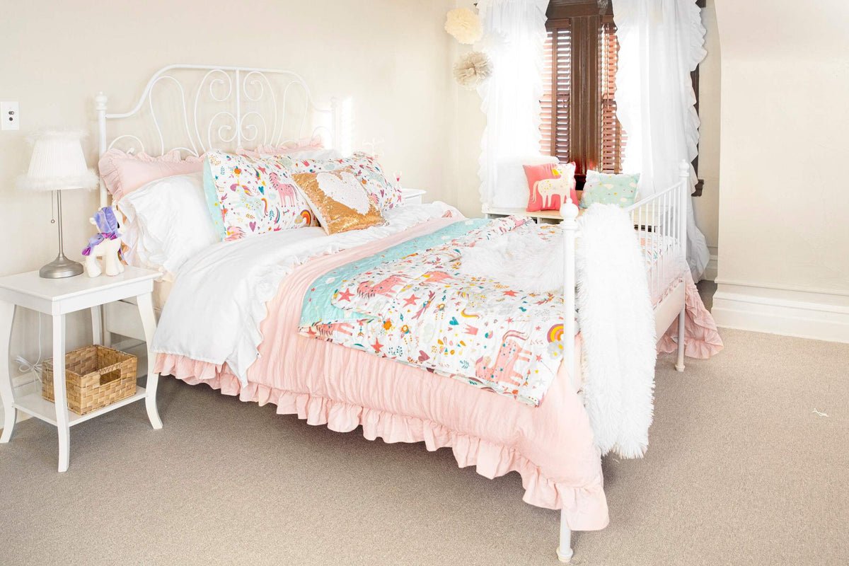 Reversible Animal Print Quilt, Twin, White/Multi, 4-Pc Set A15488
