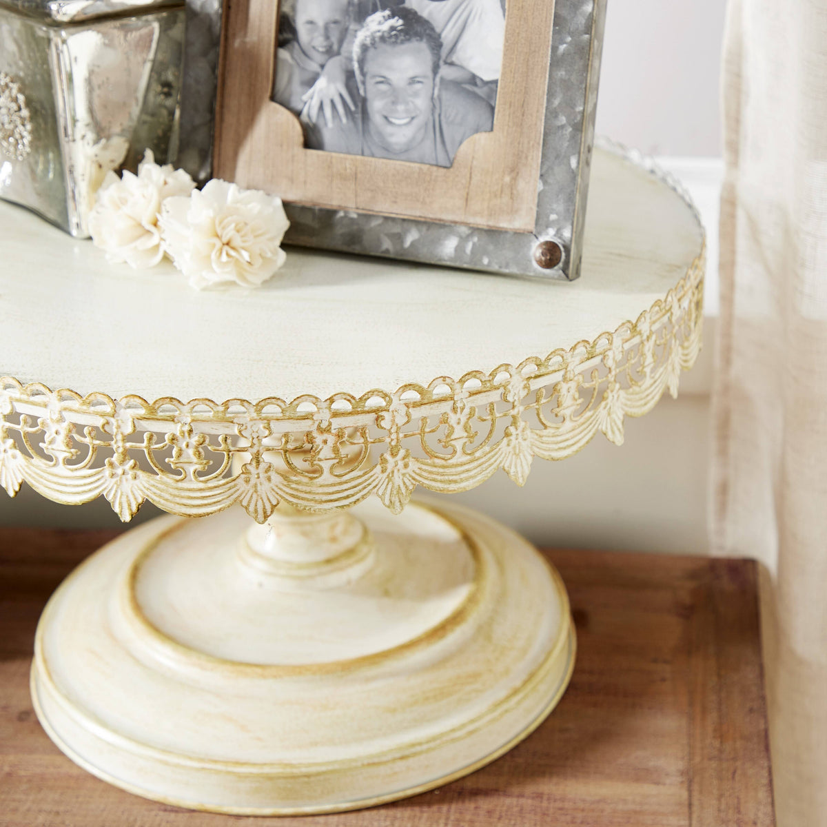 Brown White Metal Cake Stand C194472