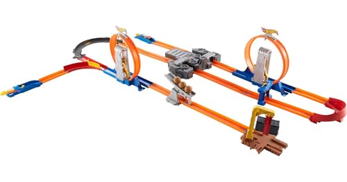 Hot Wheels Toy Car Track Set with Motorized Booster Q2622