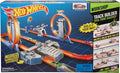 Hot Wheels Toy Car Track Set with Motorized Booster Q2622