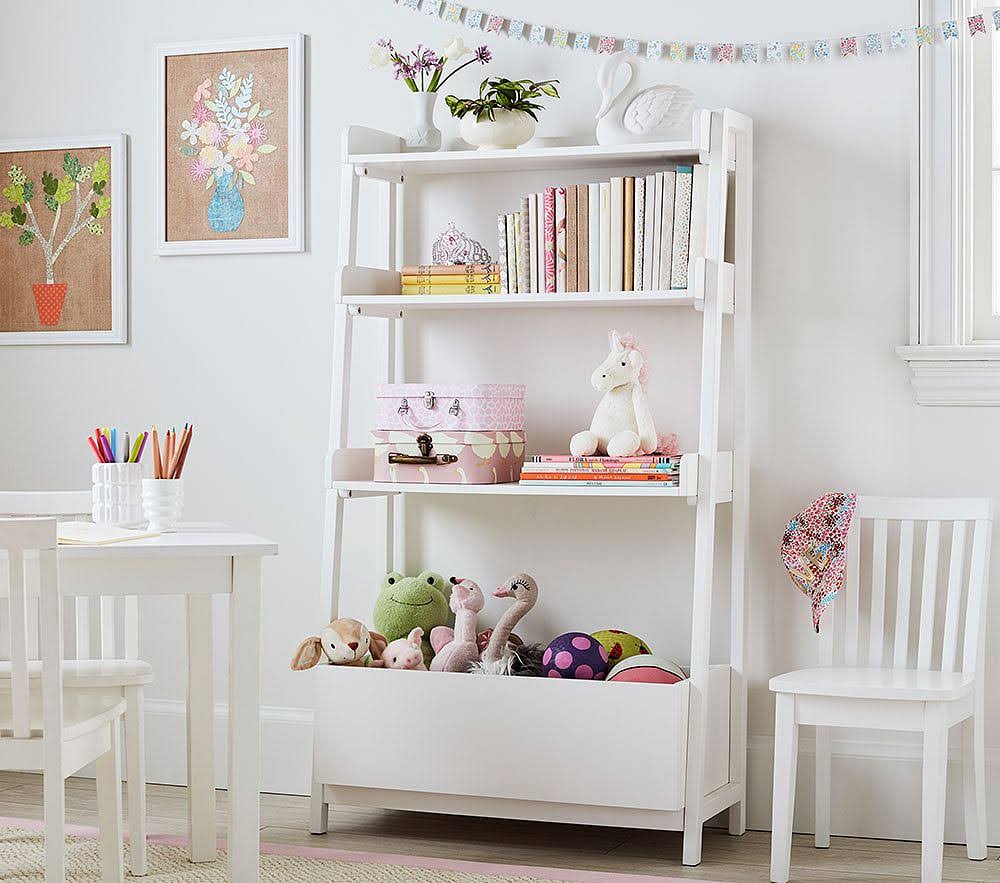 Angled White Bookcase Z747