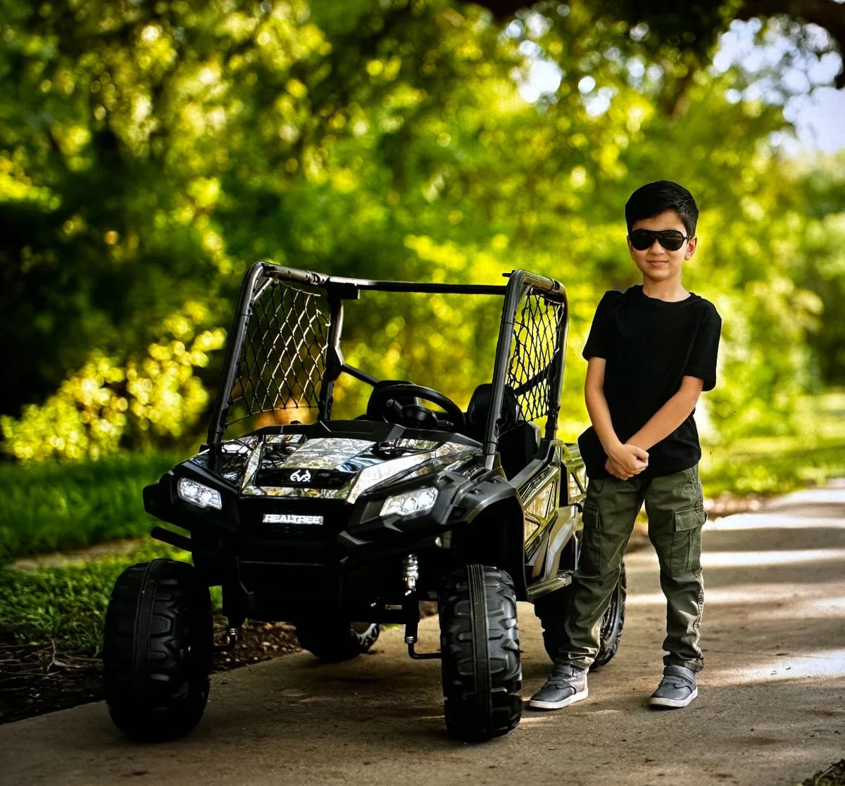 24V Battery-Operated Ride-On with Remote R53741