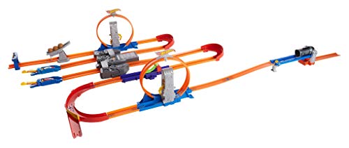 Hot Wheels Toy Car Track Set with Motorized Booster Q2622