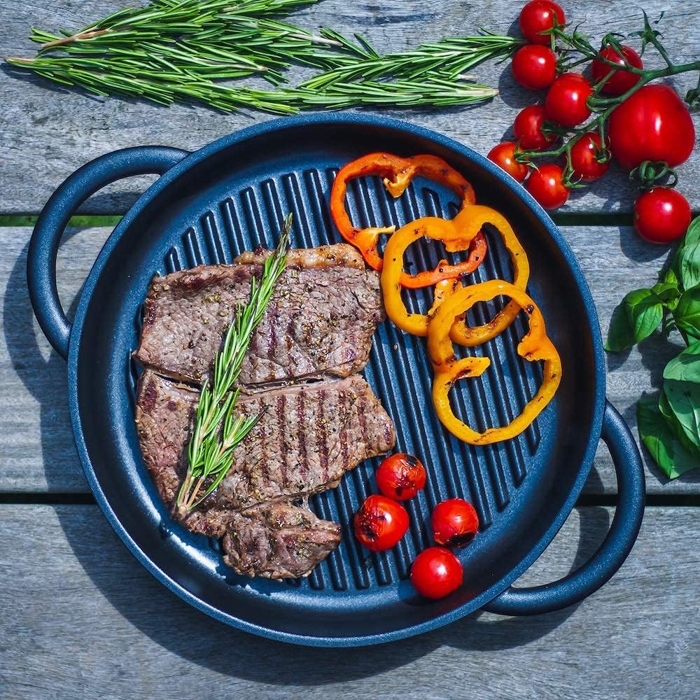 Cast Aluminium Griddle Pan with Glass Lid, 10.6 Diameter, Non-Stick W392