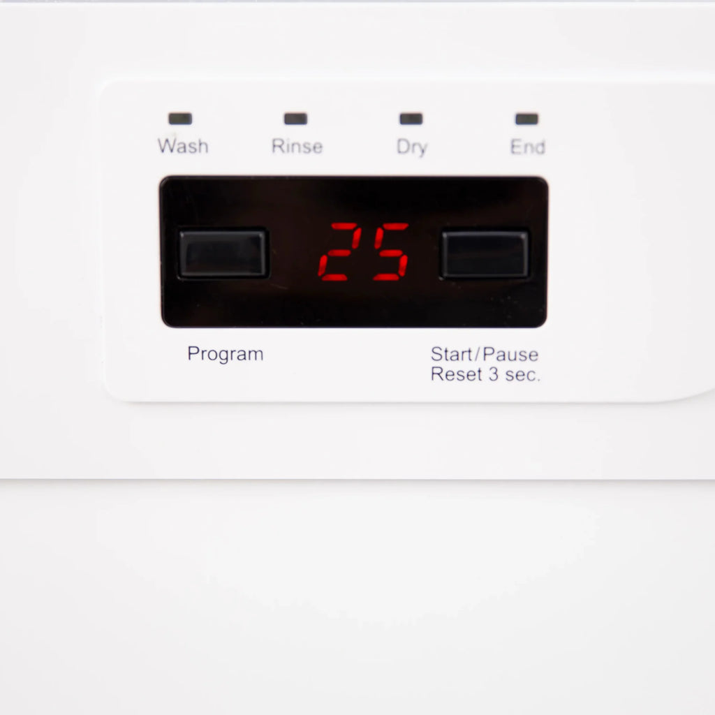 24" Front Control White Dishwasher E69812