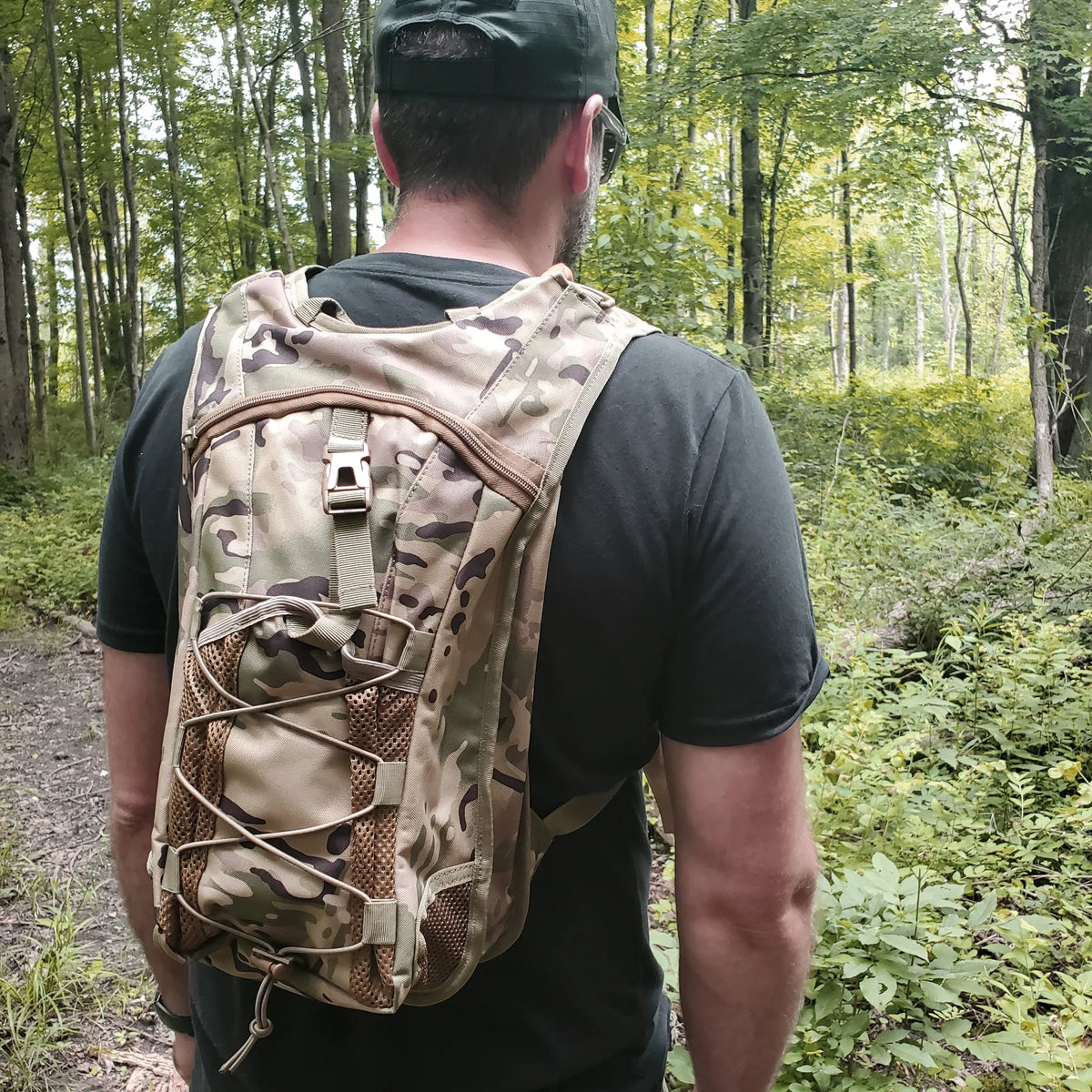 Camo Hydration Pack with 3L Water Bladder R307389